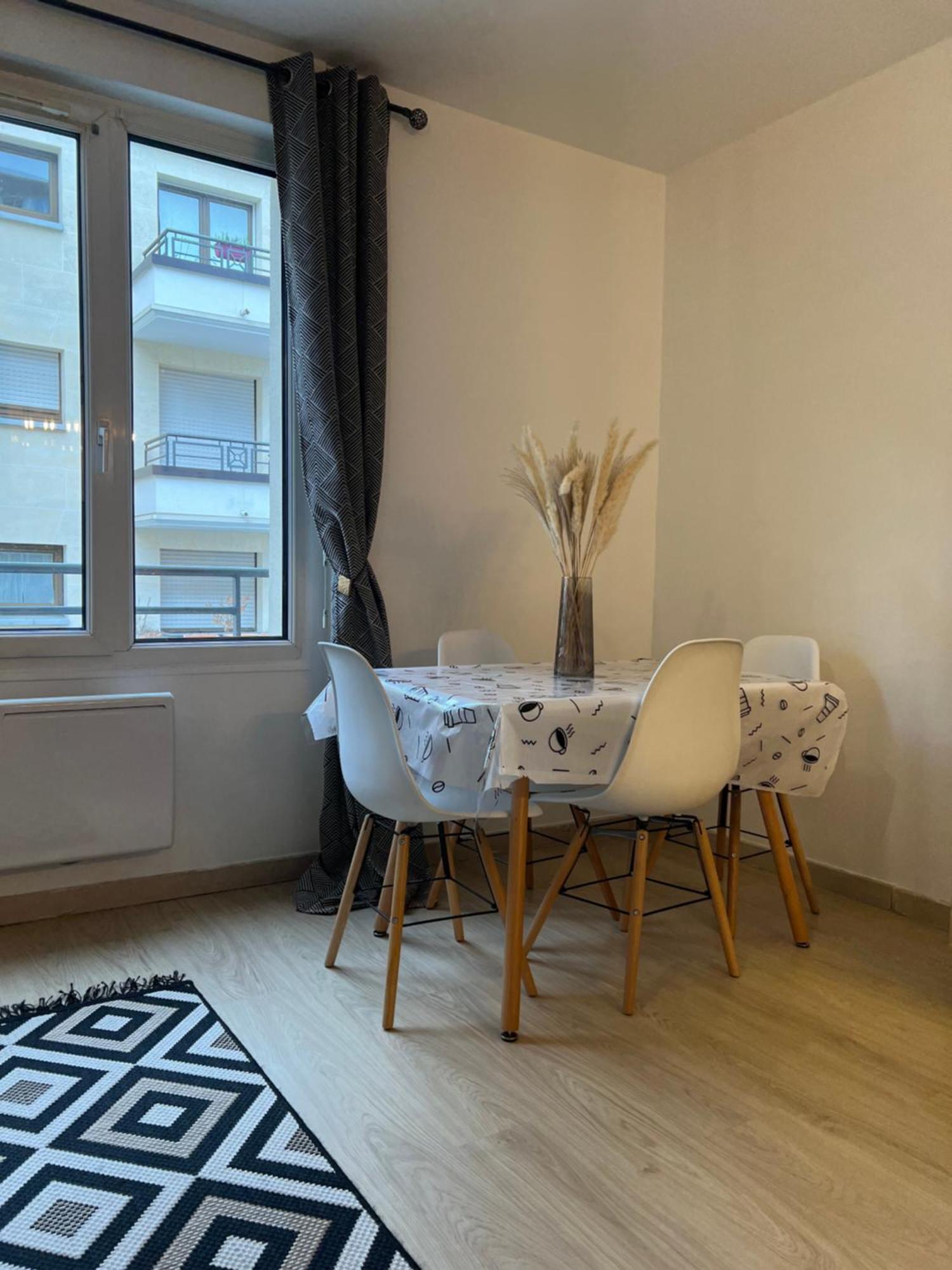 Appartement Lumineux A 2 Pas D'Enghien Montmorency Ngoại thất bức ảnh